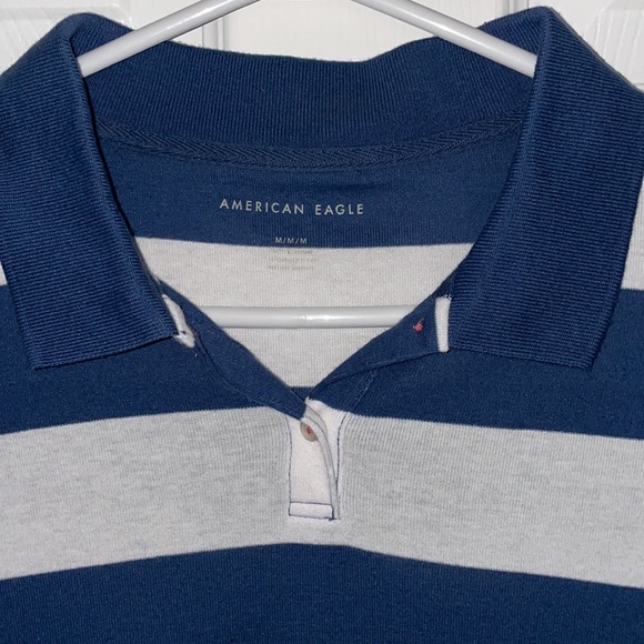American Eagle cropped polo baby tee - Picture 2 of 4